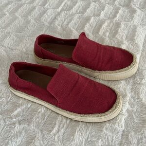 Tom’s slip on shoes